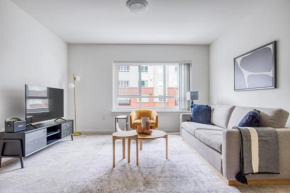 Downtown Bellevue 2BR w WD Storage nr Shops SEA-318